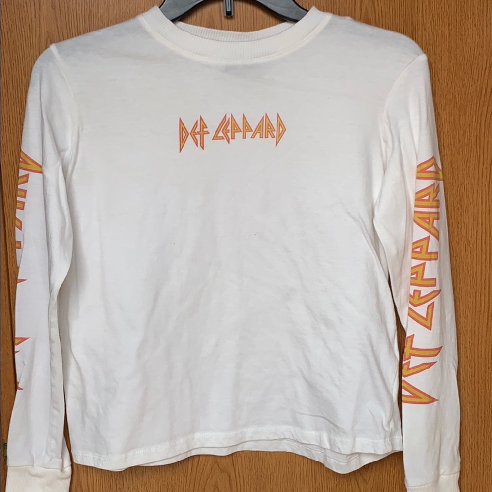 white def leppard long sleeve size small